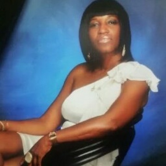 Meet your Posher, Sandra - Picture 1 of 1